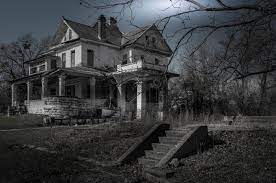 Which Horror Films Features These Iconic Horror Houses?