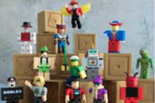 ROBLOX Series 1 Girl Guest action Figure mystery box + Virtual