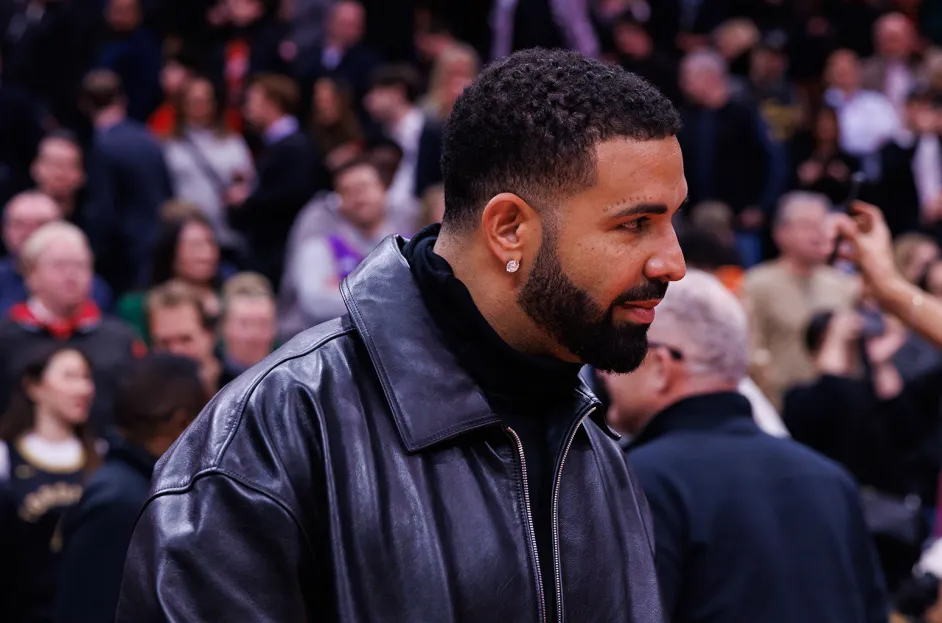 Drake Lyrics Quiz: Fix these Lyrics From Drakes Top Played Songs!