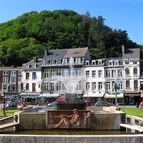 Le nom commun « spa » vient du nom de la ville de Spa, en Belgique. Vrai ou Faux ?