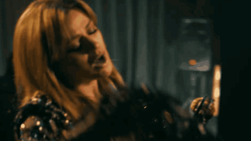 Finish The Lyrics: Kelly Clarkson Edition